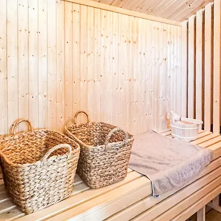 Vakantiehuis Stunning In With Sauna Gol